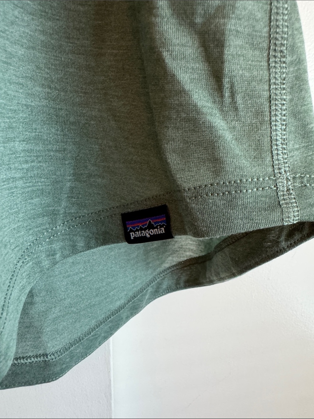 Patagonia Capilene Cool Trail Relaxed Scoop Neck Tee in Sage Green XL - Picture 8 of 12